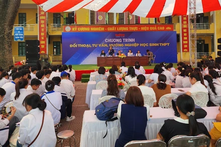 Quang cảnh buổi đối thoại.