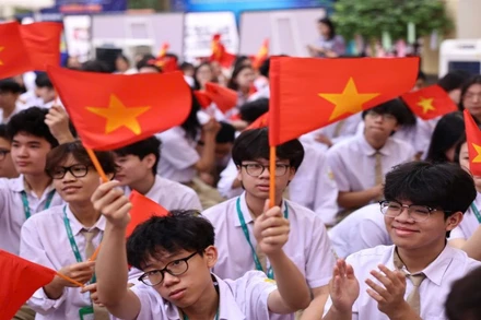 Đông đảo học sinh tham dự Diễn đàn. (Ảnh: Thanh Tùng).