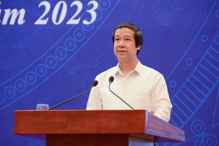 Bộ trưởng Giáo dục và Đào tạo Nguyễn Kim Sơn.