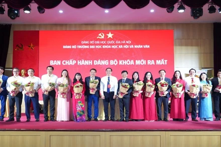 Ban Chấp hành Đảng bộ khóa mới ra mắt.