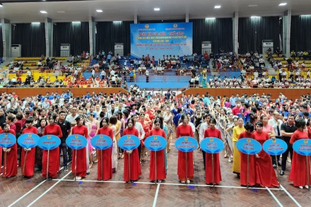 Quang cảnh ngày hội.