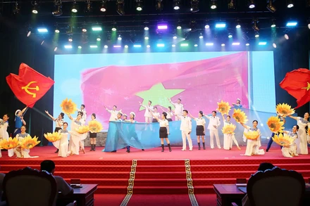 Chương trình nghệ thuật chào mừng hội thảo.