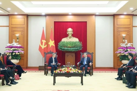 Tổng Bí thư Tô Lâm tiếp ông Nicolas Berggruen, Nhà sáng lập, Chủ tịch Công ty đầu tư Berggruen Holdings và Viện Berggruen. (Ảnh: Thống Nhất/TTXVN)