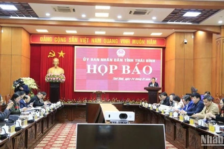 Quang cảnh buổi họp báo.