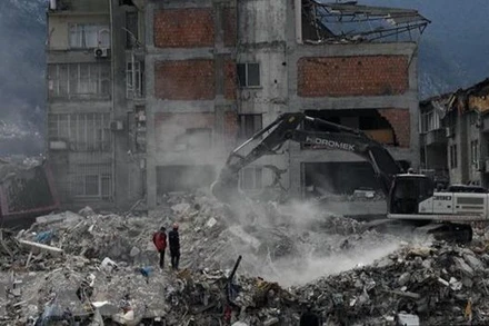 Cảnh đổ nát sau trận động đất tại Hatay, Thổ Nhĩ Kỳ. (Ảnh: THX/TTXVN)