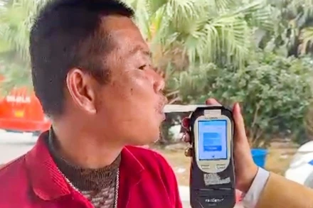 Tiến hành kiểm tra nồng độ cồn đối với lái xe N.T.D., phát hiện vi phạm ở mức 0,470 mg/L khí thở.