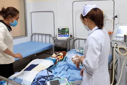 Bé C.P.L. đang được điều trị tại Bệnh viện đa khoa tỉnh Lâm Đồng.
