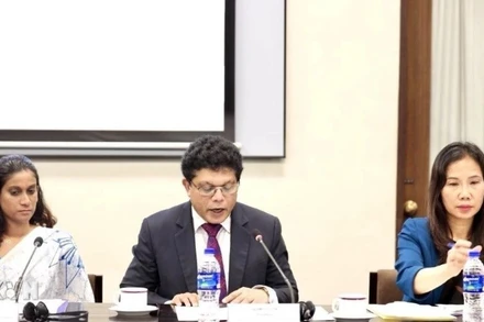 Chủ tịch Hội Nghị sĩ hữu nghị Sri Lanka-Việt Nam, Bộ trưởng Môi trường, Tiến sĩ Dammika Patabendi phát biểu tại buổi lễ. (Ảnh: TTXVN phát)