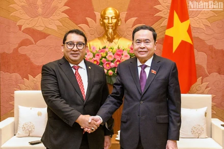 Phó Chủ tịch Thường trực Quốc hội Trần Thanh Mẫn và Chủ nhiệm Ủy ban Hợp tác Liên Nghị viện, Hạ viện Indonesia Fadli Zon tại buổi tiếp. (Ảnh: DUY LINH)