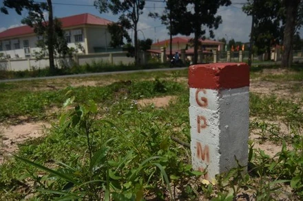 Cột mốc giải phóng mặt bằng dự án đường cao tốc Biên Hòa-Vũng Tàu.