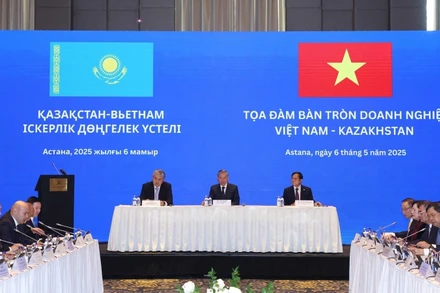 Tổng Bí thư Tô Lâm dự Tọa đàm bàn tròn doanh nghiệp Việt Nam-Kazakhstan. (Ảnh: Thống Nhất/TTXVN)