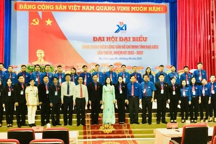 Lãnh đạo tỉnh với Ban Chấp hành Tỉnh đoàn Bạc Liêu nhiệm kỳ mới.