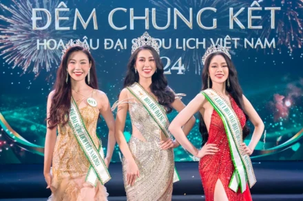 Các thí sinh đoạt giải trong cuộc thi chung kết Hoa hậu Đại sứ Du lịch Việt Nam.