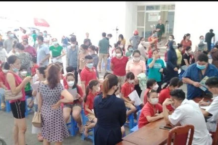 Mô hình tiêm vaccibe phòng Covid-19 24/7 được tổ chức tất cả các ngày trong tuần tại Trung tâm Y tế thành phố Thái Nguyên.