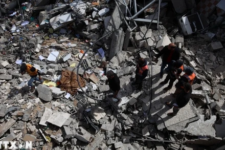 Cảnh đổ nát sau các cuộc không kích của Israel xuống Dải Gaza ngày 27/3/2024. (Ảnh: THX/TTXVN)