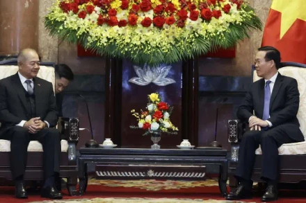 Chủ tịch nước Võ Văn Thưởng tiếp Phó Thủ tướng Lào Kikeo Khaykhamphithoune. (Ảnh: Thống Nhất/TTXVN)