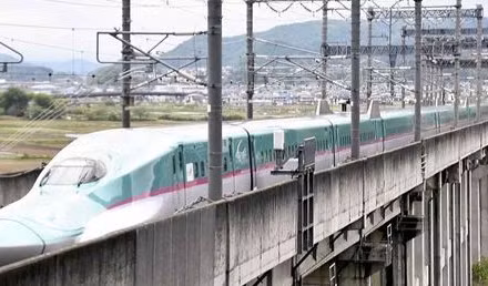 Một chuyến tàu cao tốc của Nhật Bản. (Nguồn: Japan News)