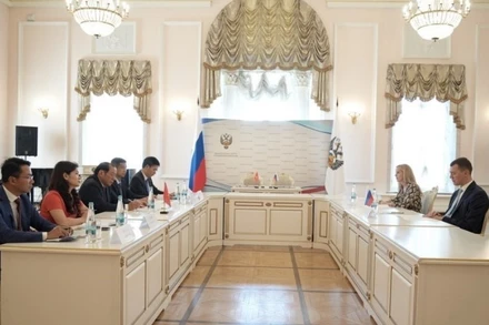 Quang cảnh buổi làm việc. (Ảnh: Quang Vinh/TTXVN)