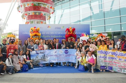 Đà Nẵng đón đoàn khách trực tiếp từ Lào.