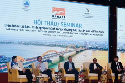 Nghệ sĩ nhân dân Phạm Ngọc Tuấn, Tổng giám đốc Hãng phim hoạt hình Việt Nam (thứ hai từ trái sang) phát biểu tại hội thảo. (Ảnh: Ban tổ chức DANAFF)