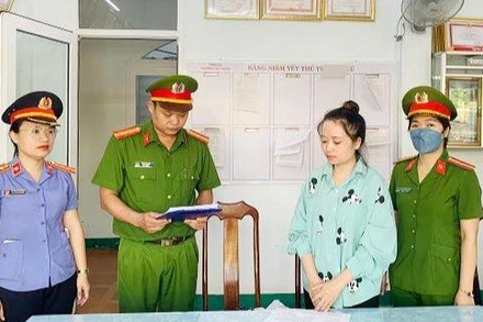 Công bố lệnh bắt tạm giam đối tượng Đặng Thị Trinh Nữ.