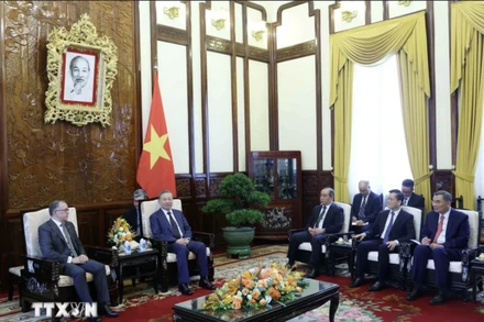 Chủ tịch nước Tô Lâm tiếp Đại sứ Colombia Miguel Angel Rodriguez Melo. (Ảnh: Nhan Sáng/TTXVN)