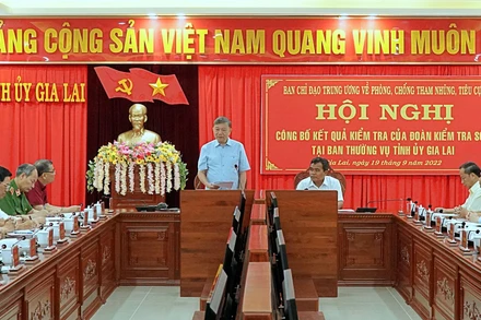 Quang cảnh buổi làm việc.