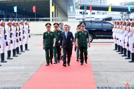 Chủ tịch nước Võ Văn Thưởng và lãnh đạo Bộ Quốc phòng đến dự buổi lễ. (Ảnh: QĐND)