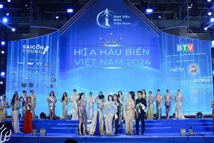 Lễ đăng quang Hoa hậu Biển Việt Nam 2024 tại Bình Thuận cùng đơn vị tổ chức Hoa hậu Doanh nhân du lịch Thế giới thực hiện.