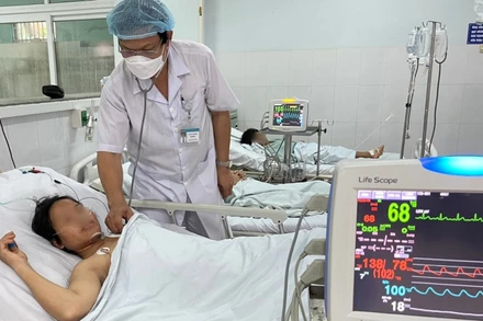 Sức khỏe các bệnh nhân bị ngộ độc thực phẩm đang tiến triển tốt.