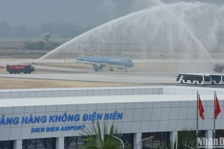 Hãng hàng không Vietnam Airlines sẽ tăng gấp hai lần tần suất các chuyến bay đến sân bay Điện Biên nhằm phục vụ Năm Du lịch quốc gia 2024, hướng đến kỷ niệm 70 năm chiến thắng Điện Biên Phủ.