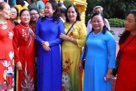 Phó Chủ tịch nước Võ Thị Ánh Xuân gặp mặt các đại biểu người có công với cách mạng tỉnh Bình Định.