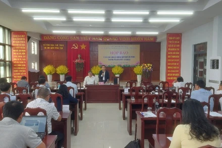 Quang cảnh buổi họp báo.