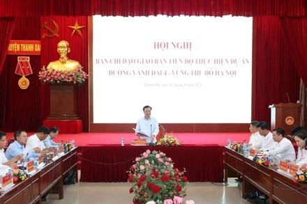 Quang cảnh buổi làm việc sáng 3/8.