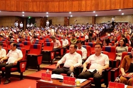 Cán bộ chủ chốt tỉnh Hải Dương dự Hội nghị trực tuyến.