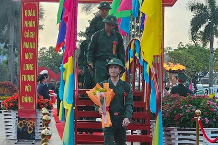 Thanh niên Quảng Nam hăng hái lên đường bảo vệ Tổ quốc