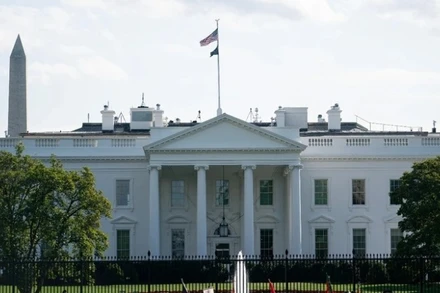 Quang cảnh bên ngoài Nhà Trắng ở Washington D.C. (Ảnh: THX/TTXVN)