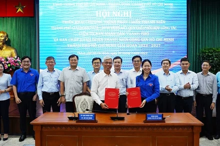 Đại diện Ủy ban nhân dân Thành phố Hồ Chí Minh và Thành đoàn thành phố ký kết phối hợp công tác giai đoạn 2023-2027.