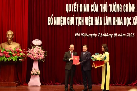 Công bố quyết định của Thủ tướng Chính phủ bổ nhiệm Chủ tịch Viện Hàn lâm Khoa học xã hội Việt Nam