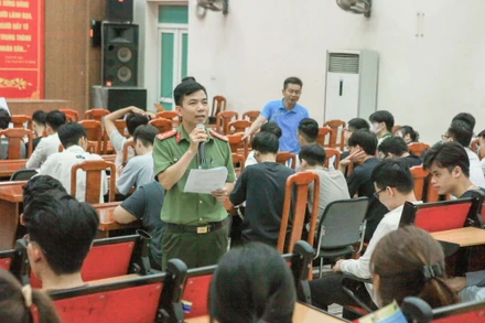 Hoạt động tư vấn tuyển sinh (Ảnh: Học viện An ninh nhân dân)