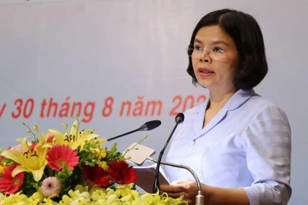 Chủ tịch UBND tỉnh Bắc Ninh Nguyễn Hương Giang phát biểu tại hội thảo.