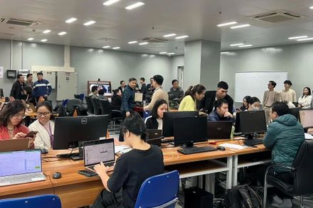 Cục Công nghệ thông tin, Ngân hàng Nhà nước phối hợp chặt chẽ cùng đối tác thực hiện chuyển đổi hệ thống công nghệ lõi trong 3 tháng.