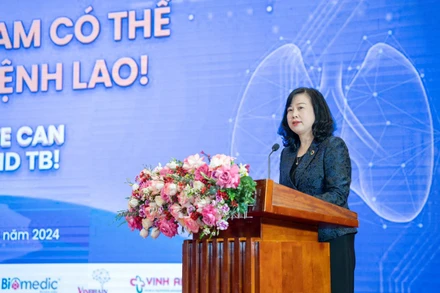 Bộ trưởng Y tế Đào Hồng Lan phát biểu tại chương trình.