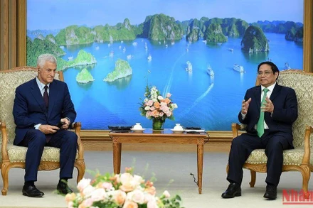 Thủ tướng Phạm Minh Chính tiếp ông Bill Winters, Tổng Giám đốc toàn cầu Ngân hàng Standard Chartered.