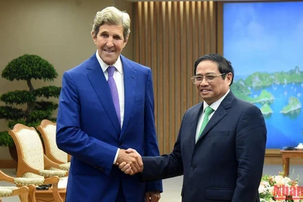 Thủ tướng Phạm Minh Chính tiếp Đặc phái viên của Tổng thống Hoa Kỳ về biến đổi khí hậu John Kerry.