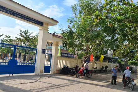 Tình trạng lạm thu đầu năm học tại Trường tiểu học Quảng Phú 2, thành phố Quảng Ngãi khiến phụ huynh bức xúc.