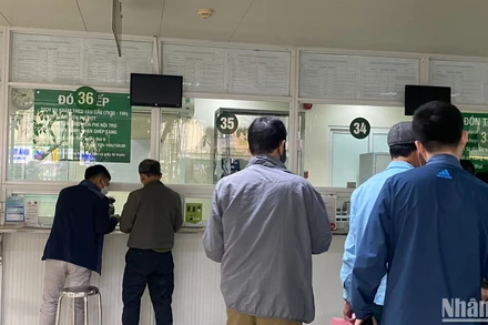 Bệnh viện ngoại khoa hàng đầu hạn chế mổ phiên: Bác sĩ đau xót, bệnh nhân hoang mang