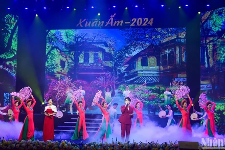 [Ảnh] Chương trình "Xuân ấm 2024" - san sẻ yêu thương