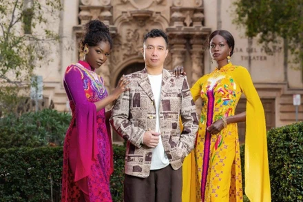 Nhà thiết kế Đỗ Trịnh Hoài Nam khơi dậy vẻ đẹp cổ điển, đài trang với sự trở lại của phong cách nghệ thuật mosaic trên các chất liệu lấy từ văn hóa truyền thống pha trộn Âu-Á.