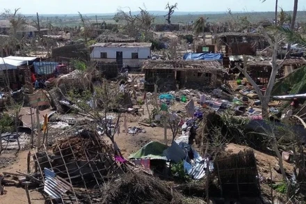 Những ngôi nhà ở Mozambique đã bị phá hủy bởi cơn bão Chido. (Ảnh: UNICEF)